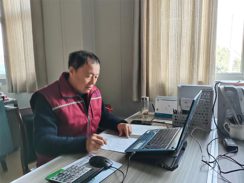 默默耕耘，悄然綻放