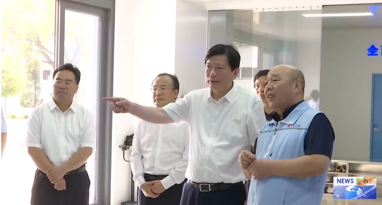 新鄉市市委書(shū)記李衛東、市長(cháng)魏建平蒞臨河南中杰藥業(yè)調研 指導助力企業(yè)持續創(chuàng  )新發(fā)展